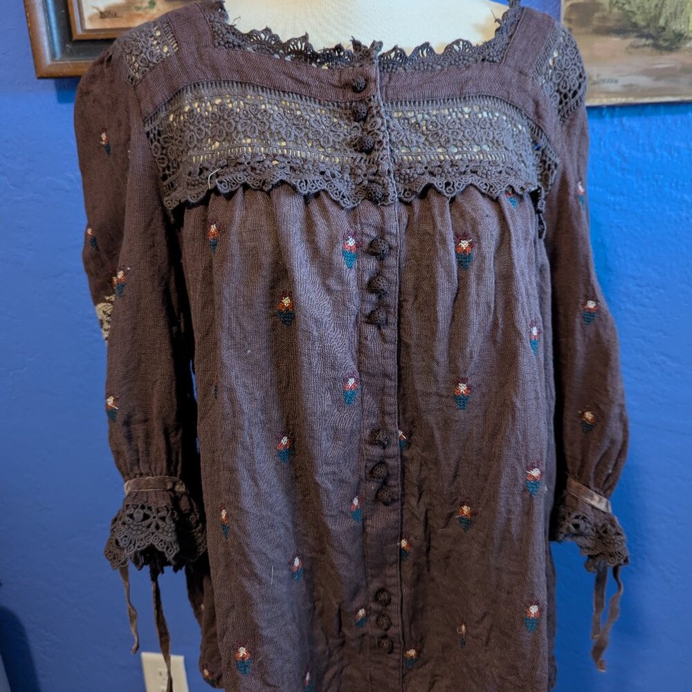 Sundance Catalog embroidered top XL